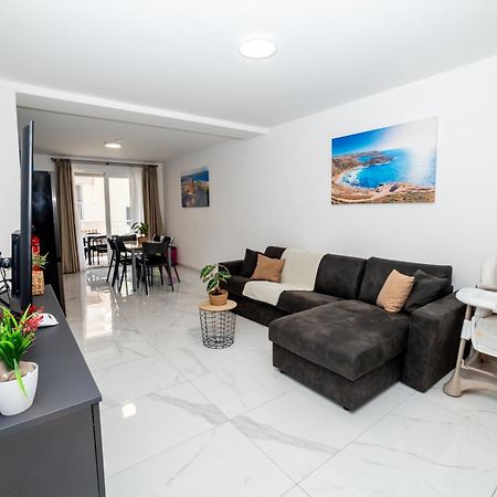 New 3 Bedroom Apartment A1 เซนต์พอลส์เบย์ ภายนอก รูปภาพ