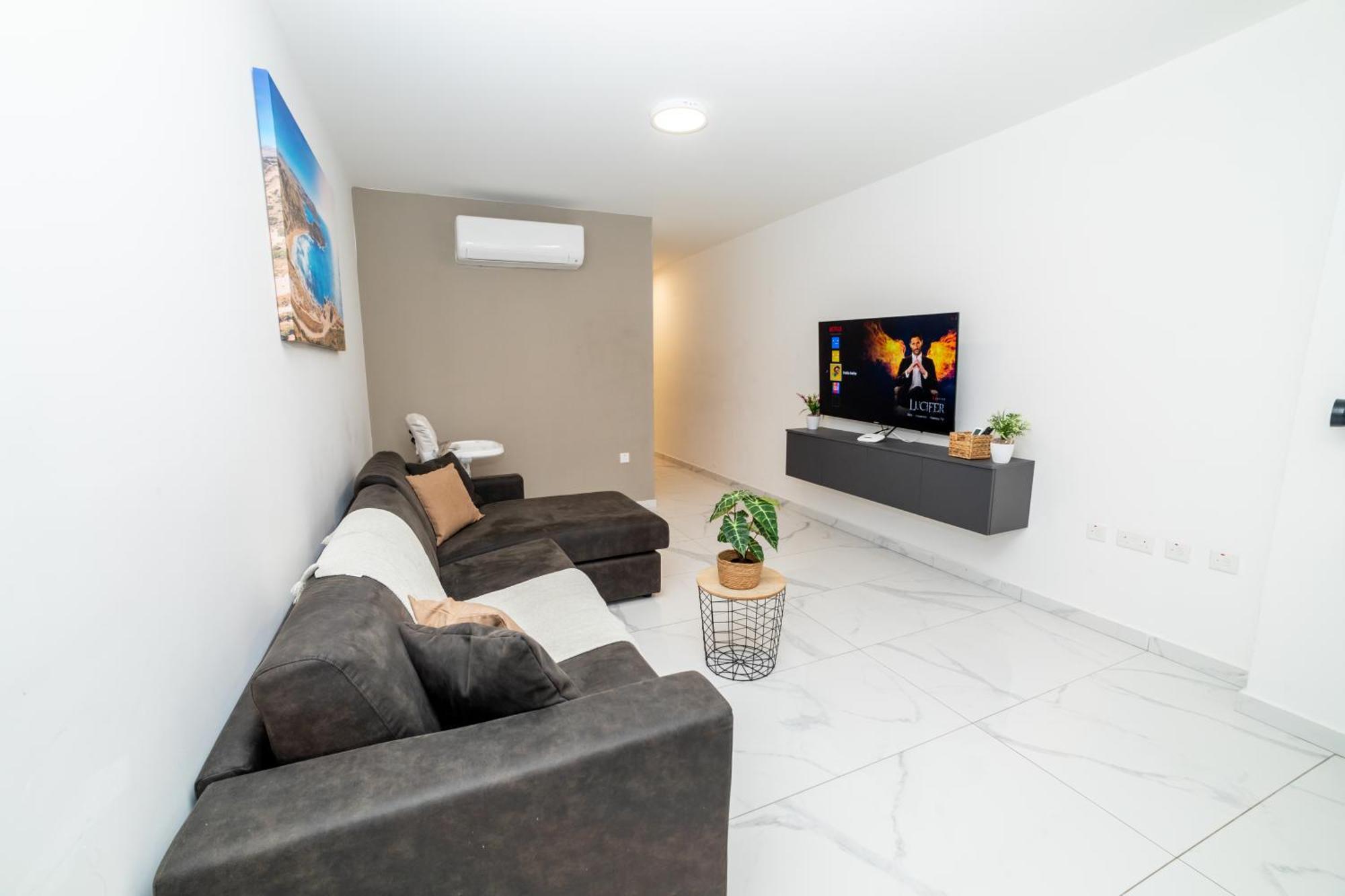 New 3 Bedroom Apartment A1 เซนต์พอลส์เบย์ ภายนอก รูปภาพ